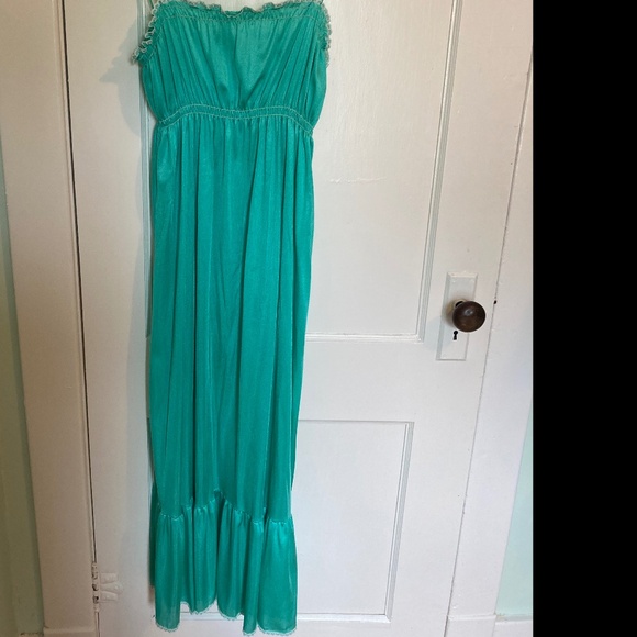 Vintage Nightgown - Picture 2 of 2